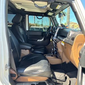 صورة 32 لـ 2016 JEEP WRANGLER UNLIMITED RUBICON