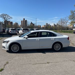 VOLKSWAGEN PASSAT 1.8T SE - 3