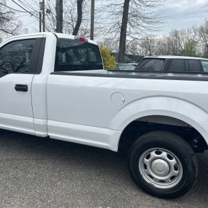 FORD F-150 XL - 6
