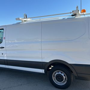 FORD TRANSIT 150 - 6