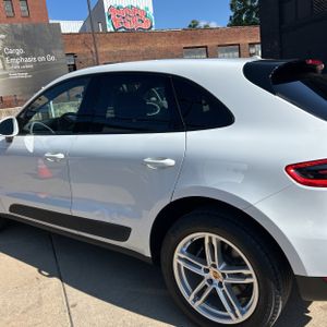 صورة 6 لـ 2018 Porsche MACAN BASE