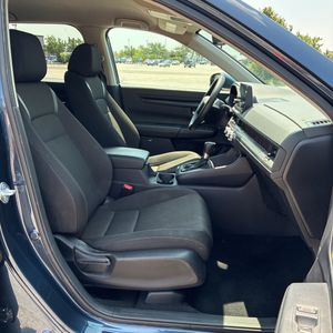 2025 Honda CR-V LX thumbnail 32