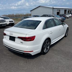AUDI A4 2.0T PREMIUM - 8