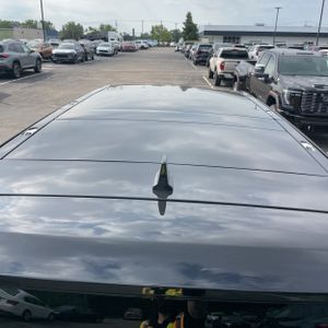 صورة 16 لـ 2022 Rivian R1S LAUNCH EDITION