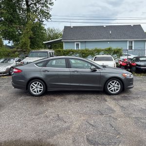 FORD FUSION SE - 10