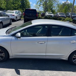 HYUNDAI ELANTRA SEL - 4