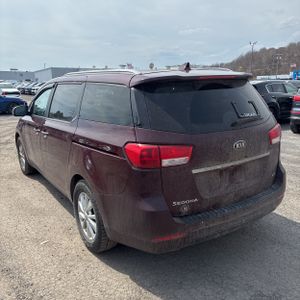 KIA SEDONA LX - 5