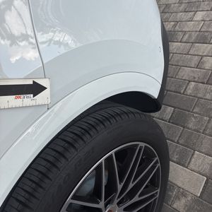 2025 Porsche CAYENNE thumbnail 57