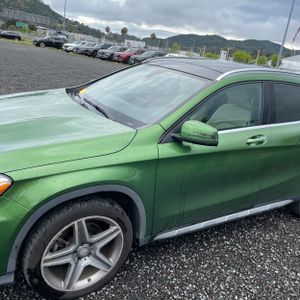 MERCEDES-BENZ GLA - 2