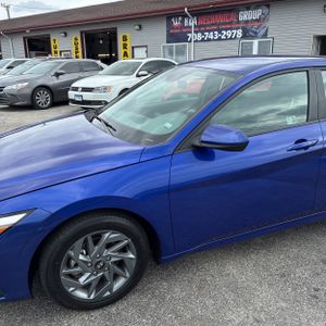 HYUNDAI ELANTRA SEL - 2