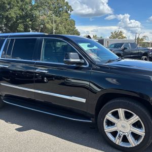 2019 Cadillac ESCALADE ESV LUXURY — фото 13