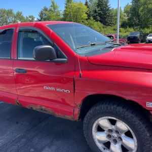 2004 Dodge RAM 1500 SLT — миниатюра 13
