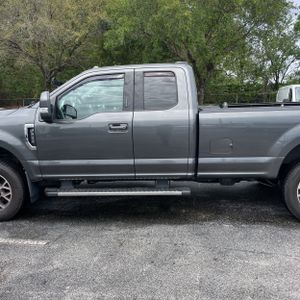 FORD F-250 SUPER DUTY LARIAT - 4