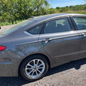 FORD FUSION SE - 9