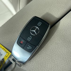 2022 Mercedes-BENZ GLB — миниатюра 53