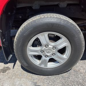 2010 Toyota TUNDRA LIMITED photo 18