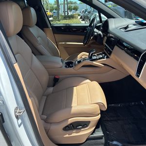صورة مصغرة 31 لـ 2022 Porsche CAYENNE