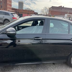 MERCEDES-BENZ E-CLASS - 4