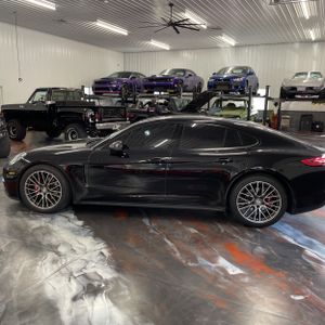 PORSCHE PANAMERA 4 - 3