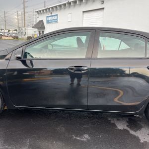 2014 Toyota COROLLA S PLUS photo 4