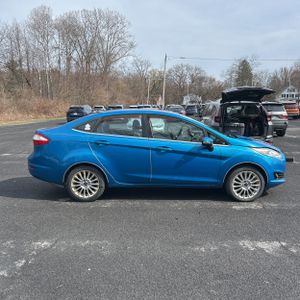 FORD FIESTA TITANIUM - 10