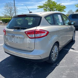 FORD C-MAX HYBRID SE - 8