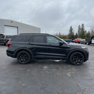 FORD EXPLORER ST-LINE - 10
