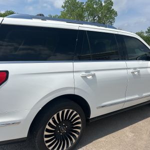 LINCOLN NAVIGATOR BLACK LABEL - 9