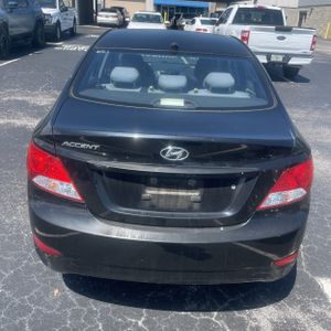 HYUNDAI ACCENT GLS - 7