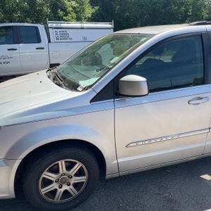CHRYSLER TOWN & COUNTRY TOURING - 2