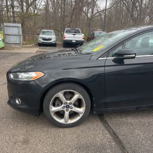 FORD FUSION SE - 2