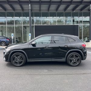 MERCEDES-BENZ GLA - 3