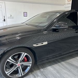 2019 Jaguar XF R-SPORT — фото 2