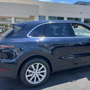 PORSCHE CAYENNE - 9