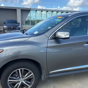 2019 Infiniti QX60 LUXE — фото 2