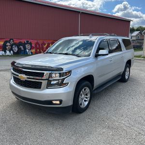 CHEVROLET SUBURBAN LT - 1