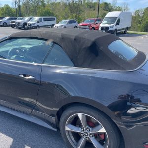 FORD MUSTANG V6 - 6