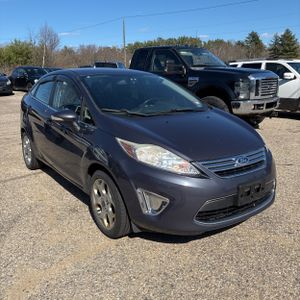 FORD FIESTA TITANIUM - 8