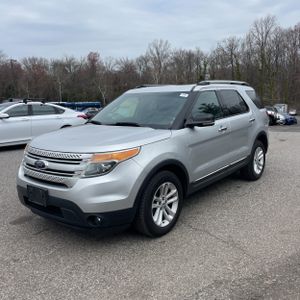 FORD EXPLORER XLT - 1