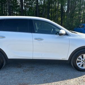 KIA SORENTO LX V6 - 9