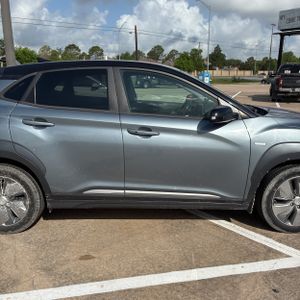 HYUNDAI KONA ELECTRIC SEL - 9