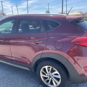 HYUNDAI TUCSON - 6