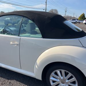 VOLKSWAGEN NEW BEETLE CONVERTIBLE SE - 6