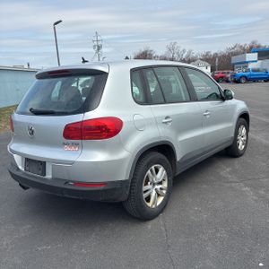 VOLKSWAGEN TIGUAN S - 8