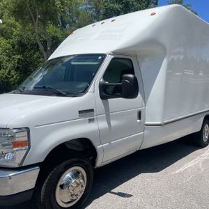 FORD E-350 CUTAWAY - 2