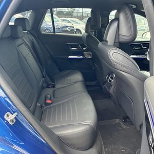 2025 Mercedes-BENZ GLC thumbnail 35