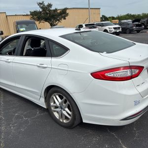 FORD FUSION SE - 6