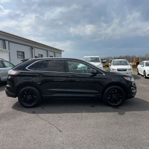 FORD EDGE SEL - 10