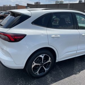 FORD ESCAPE ST-LINE SELECT - 9