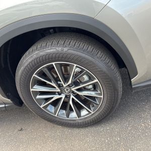 صورة مصغرة 14 لـ 2025 Lexus NX 350H PREMIUM
